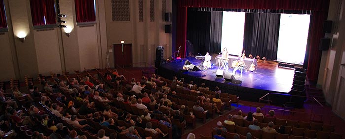 Concerts are performed Friday and Saturday night by Folk Colelge faculty. Tickets are availabe at the door for the public.